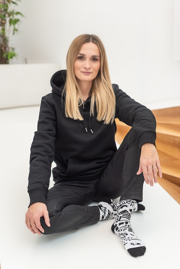 mikina černá švarcplán