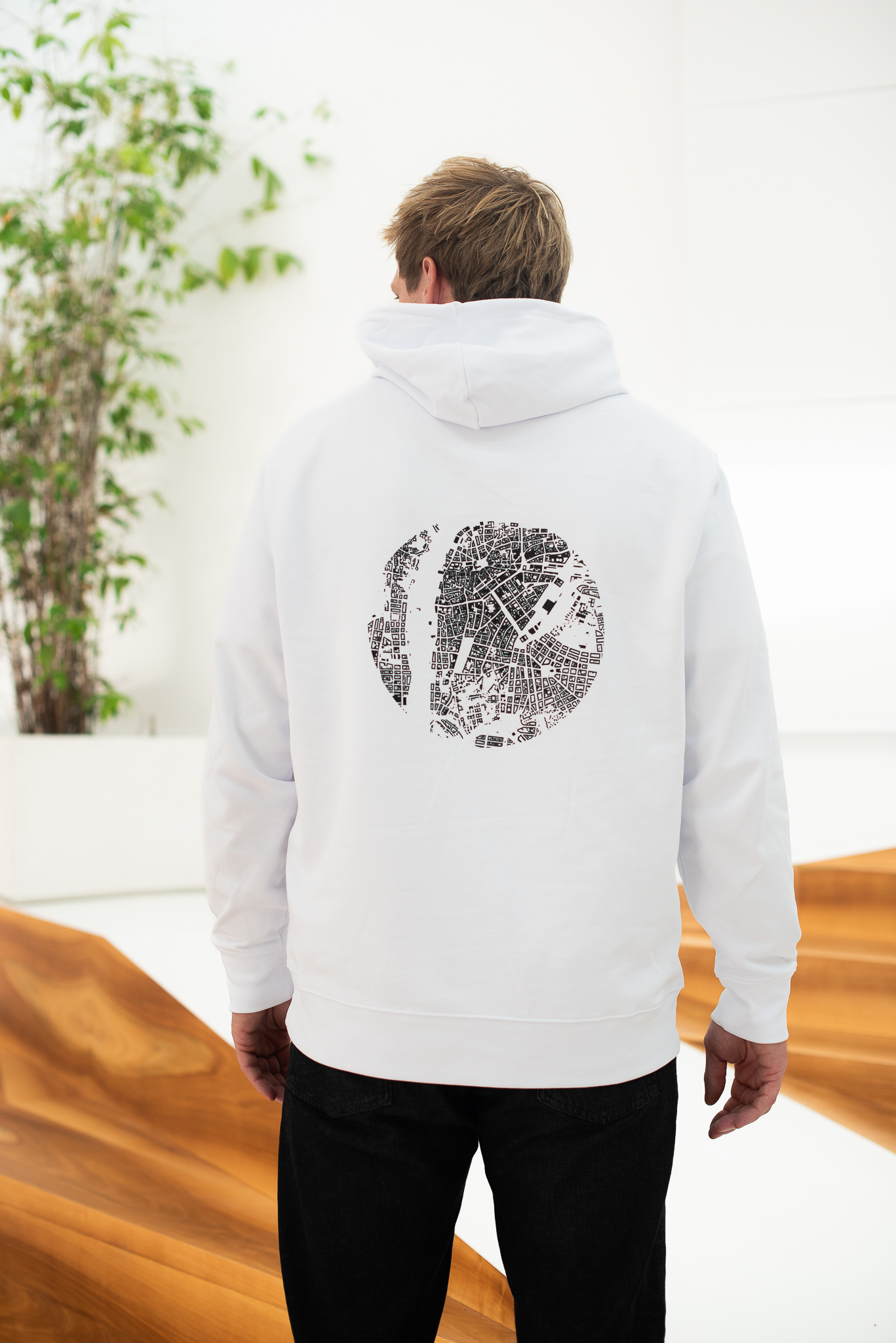 mikiny švarcplán prahy bílé